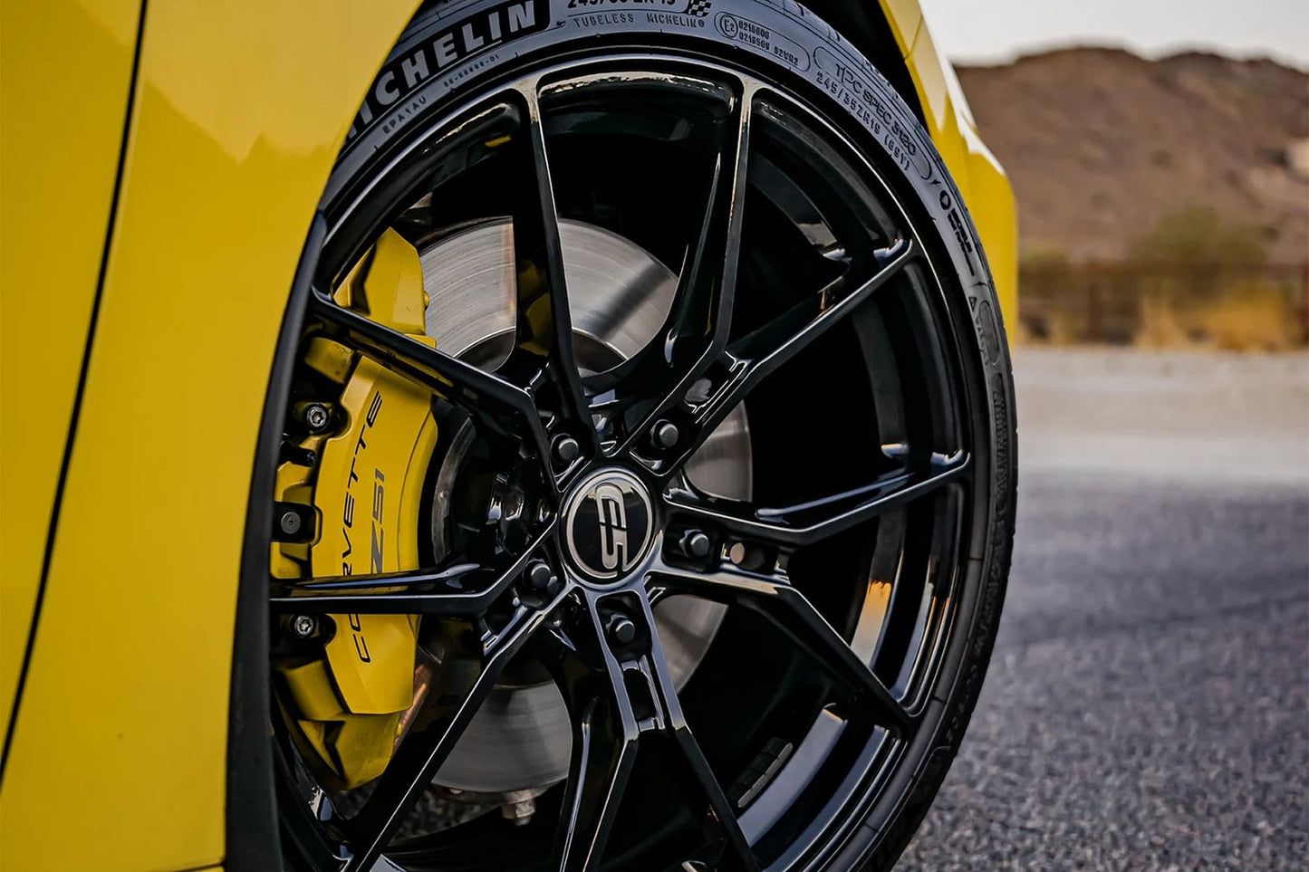 E5 Daytona in Gloss Black